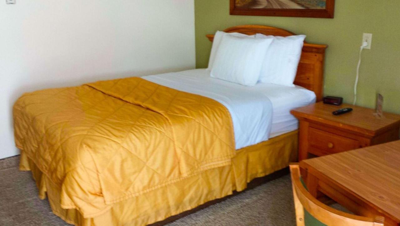 Western Motel Hardin מראה חיצוני תמונה